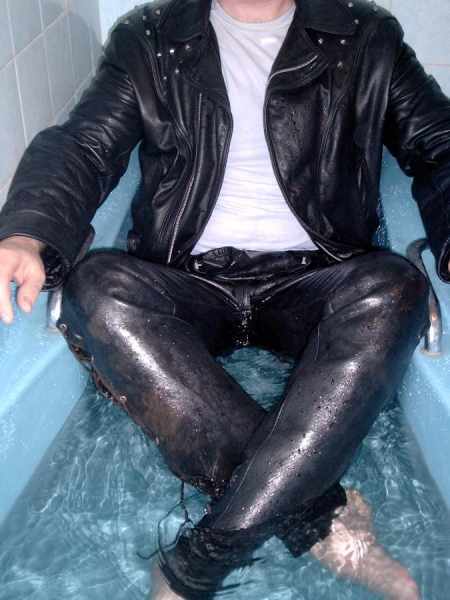 Leather wearing, wet and messy freak :-)