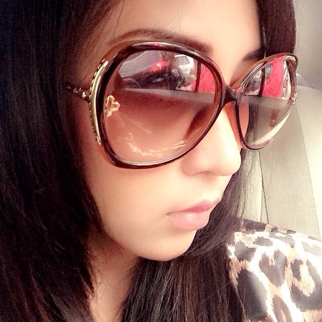 Josie Putri ● Josie ● 165 cm ● 47 kg ● Travelling ● EDM ● Novel ● Drama ● Cafe ● Bvlgari Ungu ● Angelina Jolie ● FHM, Pop, Jelita, Hunting, Catwalk ● Jateng, 17