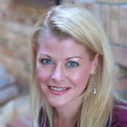 Whitney J Cogle is the author of the young adult fantasy adventure series, Paragon. #amwriting #writingcommunity #YA #YAfantasy #readingcommunity