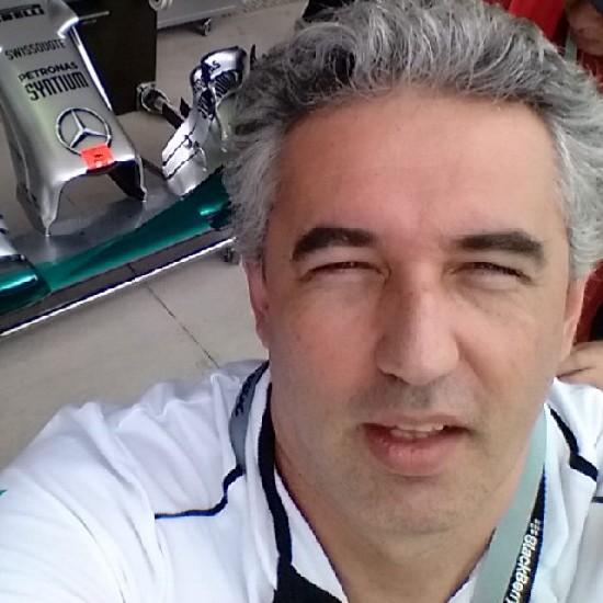 toninholopesst's profile picture. 