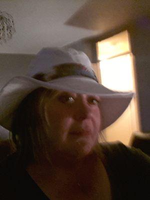 Retired medical secy in NHS plastic surgery; live with my cat Gizmo