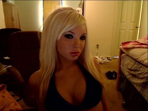 Kimmi818's profile picture. 