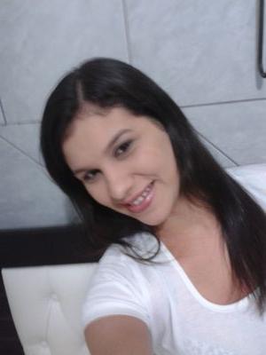 A tua glória faz
Com q eu voe mais
Me leva bem junto a ti
Me faz flutuar
Ao som da tua voz
Pulsa meu coraçao
Teu derramar d amor me faz dançar. ♪♫