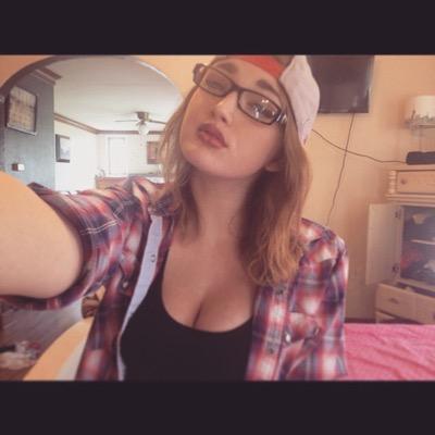 nicole_elam_'s profile picture. I follow back; sometimes I'm funny; love old bands; self proclaimed nerd; follow me and get to know me.✌️
