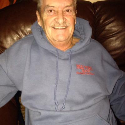 LarremoreEarl's profile picture. 