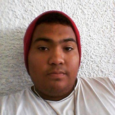 Brasileiro, Com sono e um completo babaca.