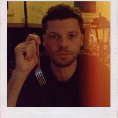 henriquesendo's profile picture. essa é minha vida. esse é meu twitter.