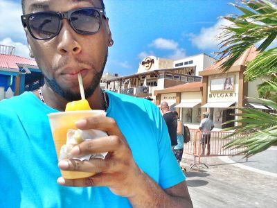 Ego Trippin' of a Lifestyle icon  
#malemodel #blackmodel #westindies #frenchguiana #followme #lifestyle  *Paris - Tours - Martinique