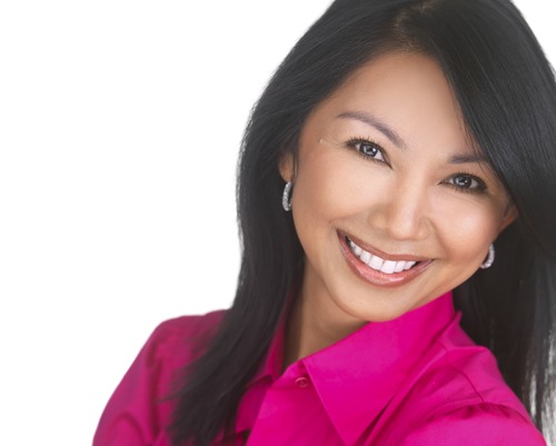 Business strategist, #speaker, #author “Smart #Networking: Attract a Following In Person & Online,” #traveler #foodie, reluctant exerciser, novice knitter