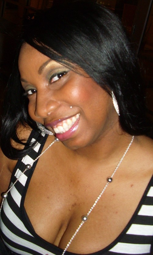 Darsha85's profile picture. I'm spoiled and I love my life my son and fiancé. I'm sorry if ppl don't understand or like it.