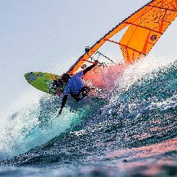 passionate team of surfer`s on Sylt - instruct you in Kiteboarding, Stand Up Paddling, Windsurfing & Sailing