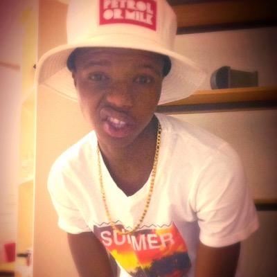 follow me on my new account @kgaogelo_kdot