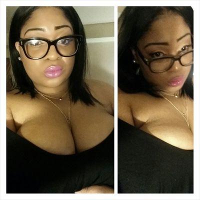 IM GETTING RIGHT WHILE BITCHES IS GETTING LEFT