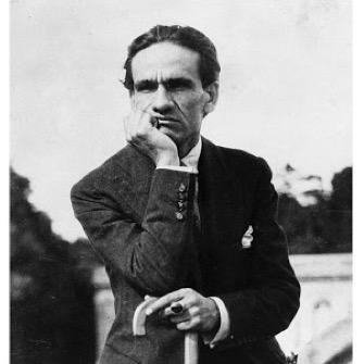 No quiero sonar pretencioso pero soy el más grande innovador de la poesía. Reconocido a nivel mundial, nacido en la Libertad.
