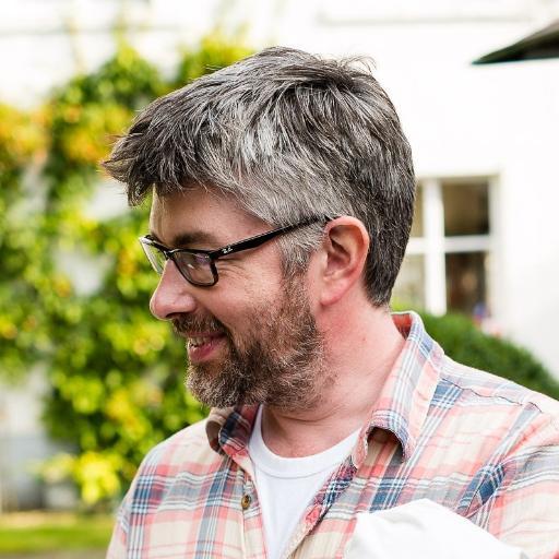 Web Entrepreneur, Startup advisor, Lean Startup coach, Facilitator - happy friend, father & traveller.
