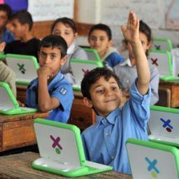 FOLLOW FOR FOLLOW
***ESTA PÁGINA ES PARTE DE UN PROYECTO FICTICIO PARA UN TRABAJO ESCOLAR*** Nuestro objetivo: Reunir dinero para poder proporcionar laptops a