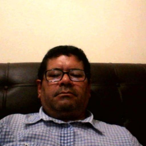 sou cozinheiro aqui em aparecida, mas meu alvo é me
tornar um blogueiro profissional