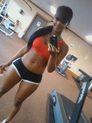 I like the color pink,purple,Orange,black, and more and I like to twerk a lot do the splits a lot sing & dance too love boys with good heart and responsibilitie