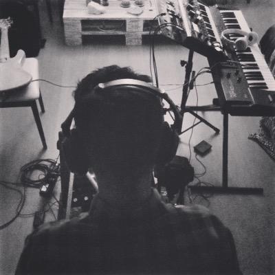 Organic Electronic Music. Santiago, Chile.
https://t.co/j7KJX2XZ2I