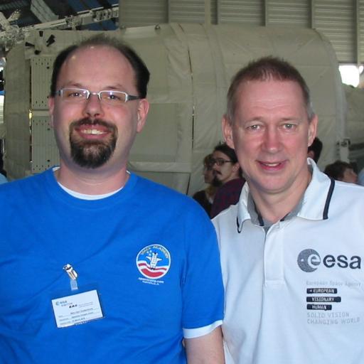 Vegan Space geek, Animal friend, Reiki Healer. #ESTEC #SpaceTweetUp #ATVTweetup #MarsTweetup @MarsCuriosity #NASATweetup @DLR #SocialSpace