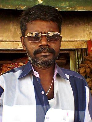 Moorthy10021975's profile picture. 9894009422