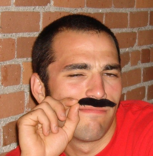 TheReelEzzo's profile picture. God I love eggs