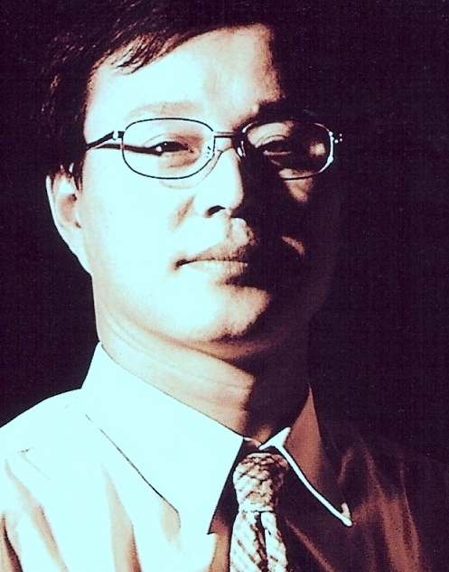 오랫동안 IT업계에 종사한 후 S/W비지니스 모델에 
관심이 많은 사람.
