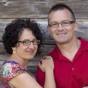 TheCleverCouple's profile picture. 