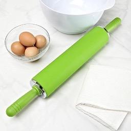 siliroller's profile picture. No stick, how? - The secret is in the uniquely engineered silicone we use to coat the entire rolling pin with, making it extremely durable and non-stick!