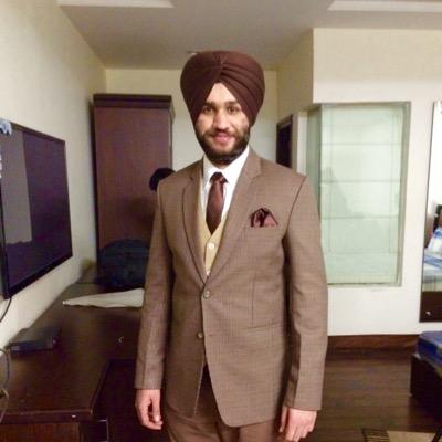 Ambivert, food freak, explorer, love to travel, love playing cricket n chess, extremist, someone who is going to walk miles in return of one step