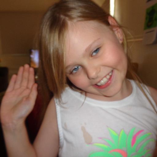 Hg123Chloe's profile picture. hi im chloe any old man out there dont follow me