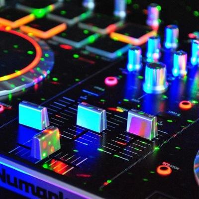 DJWarmkas's profile picture. Proudly South African, Cobras, Stormers, Gunners!!!