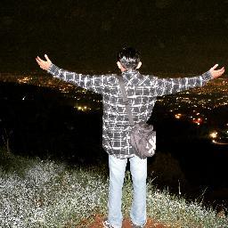 zakinjmdn15's profile picture. 