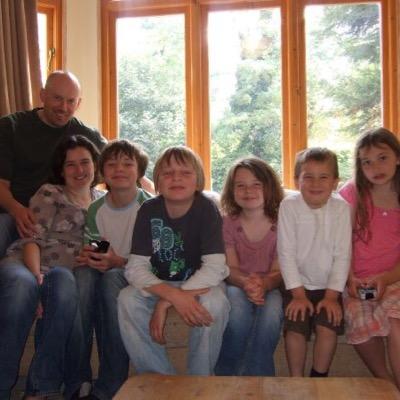 CodlingRuth's profile picture. Mum of 4 and stepmum to 1. Works part time. Trying to learn piano and also OU History degree.