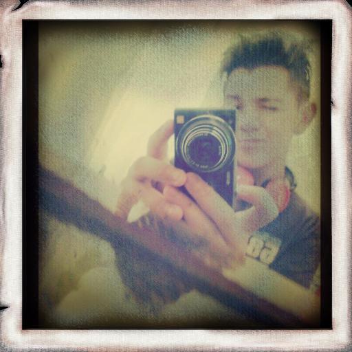 MaaTy_100's profile picture. Me Encanta el Futbol & La Musica AJAJ garrix ✚✖ especialmente 3