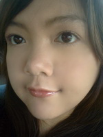 Vegan, Smoothies addict, Museum geek, Horror movies fan, Art and Animal lover. Passion for raw food & yoga.