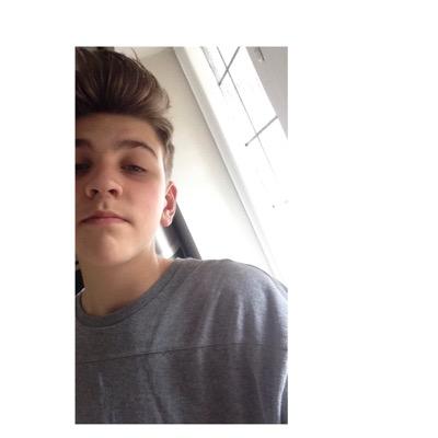 tobiascappella's profile picture. english/italian