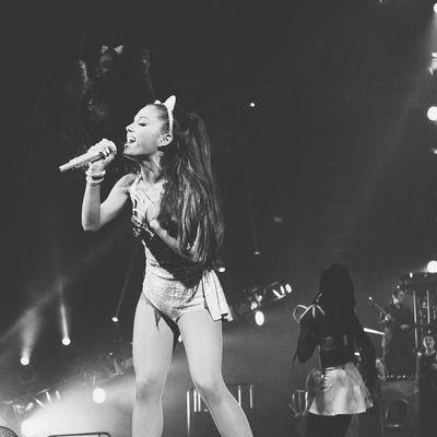 #OneLastTime ultimate account for the most important singer #ArianaGrande . Daily News