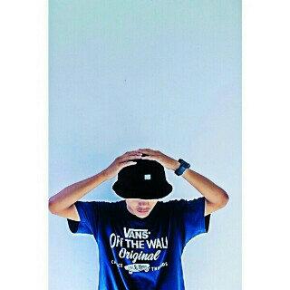 officialivaan's profile picture. 