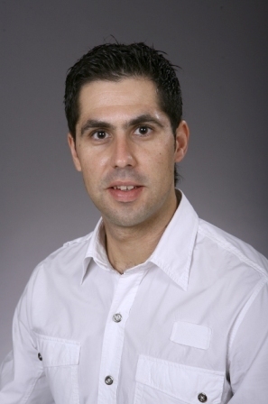 Prof ED. Fisica , Formador de Animação Social, Instrutor De Aquafitness e Reabilitação Aquática, 
Mestre em Ensino de Educação Fisica