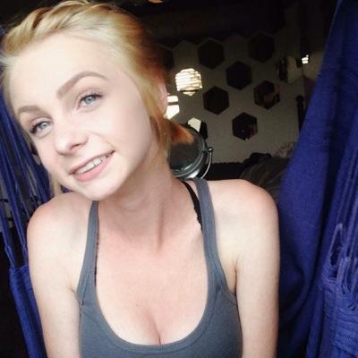 morgan_s_hicks's profile picture. let me hyptonize you follow me on instagram : @daintyy.dolly