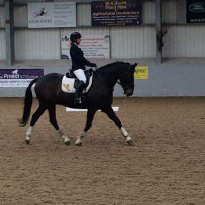 Welcome to the official Durham University Equestrian Team account where you can keep up with the teams sucess and daily sheenanigans! Sponsored by Cordings.