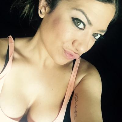 beaguillo's profile picture. 