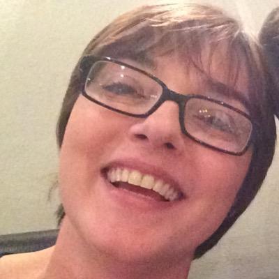 sazlyne's profile picture. 