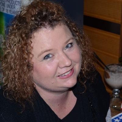 Yuhmmmmm_me's profile picture. I'm just a girl who loves to cook , calls herself a 'foodie' whilst stirring up a storm in a miniscule kitchen. #foodie #blogger (Heather de Bruin on Zomato)