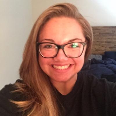 mo_molinaro's profile picture. she/her