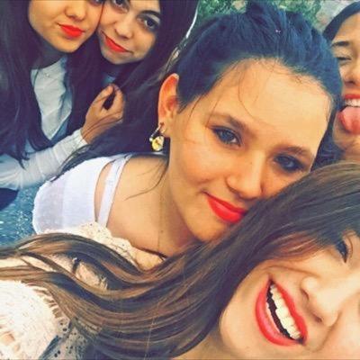 LiliiiRdz's profile picture. no hay mal que por bien no venga