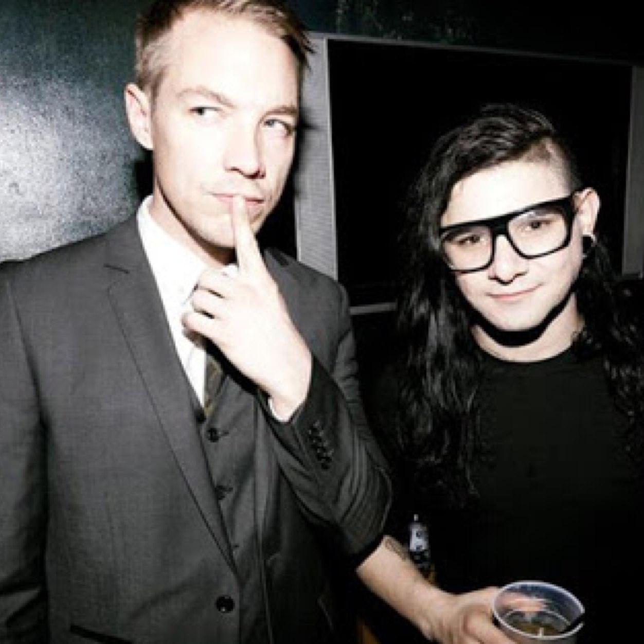 FactPost's profile picture. ☠ ☠ ☠ ☠