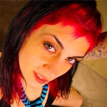 scams_review's profile picture. 