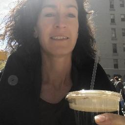 julieinsan's profile picture. 